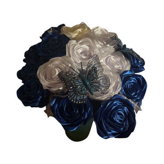 18 Blue and White Roses